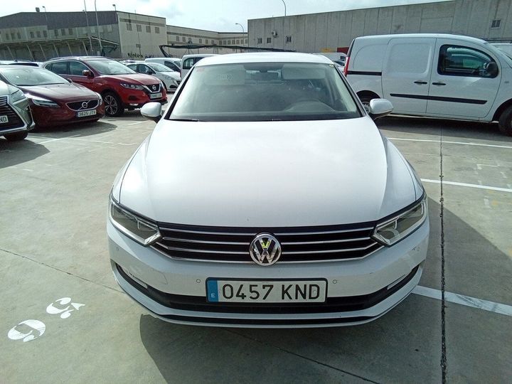 Photo 35 VIN: WVWZZZ3CZJE211183 - VOLKSWAGEN PASSAT 