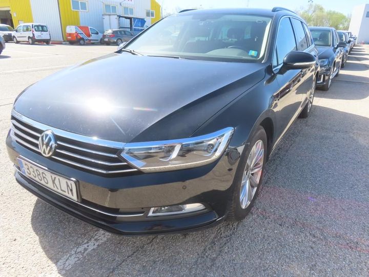 Photo 1 VIN: WVWZZZ3CZJE212529 - VOLKSWAGEN PASSAT 