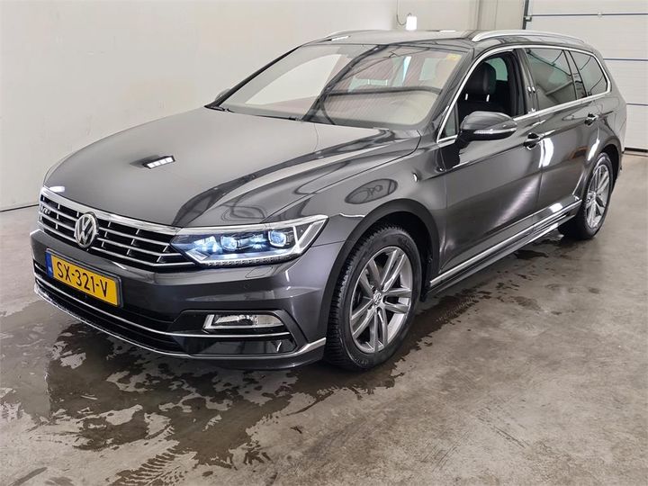 Photo 1 VIN: WVWZZZ3CZJE214714 - VOLKSWAGEN PASSAT 