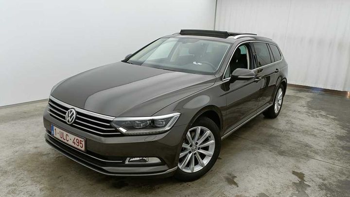 Photo 1 VIN: WVWZZZ3CZJE215858 - VOLKSWAGEN PASSAT 