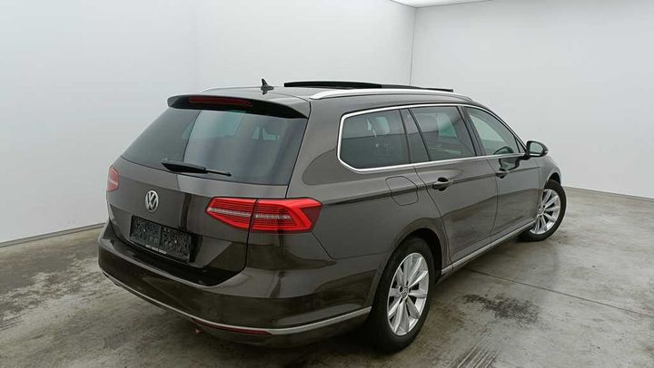 Photo 2 VIN: WVWZZZ3CZJE215858 - VOLKSWAGEN PASSAT 