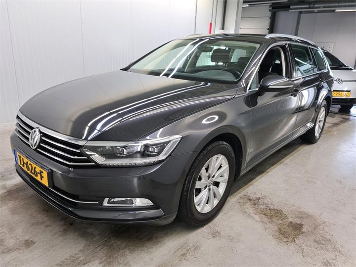 Photo 1 VIN: WVWZZZ3CZJE217217 - VOLKSWAGEN PASSAT 