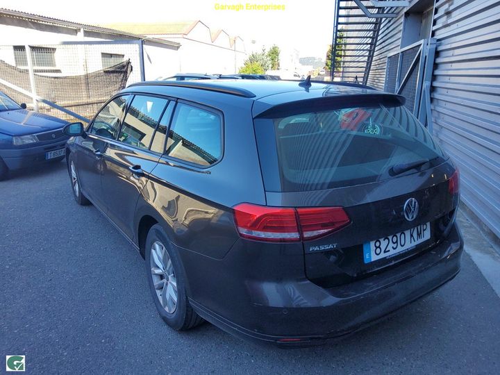 Photo 11 VIN: WVWZZZ3CZJE217290 - VOLKSWAGEN PASSAT 