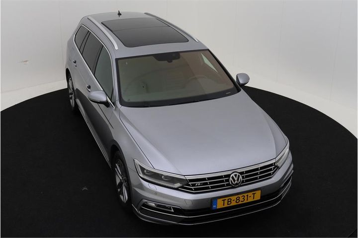 Photo 2 VIN: WVWZZZ3CZJE217645 - VOLKSWAGEN PASSAT 