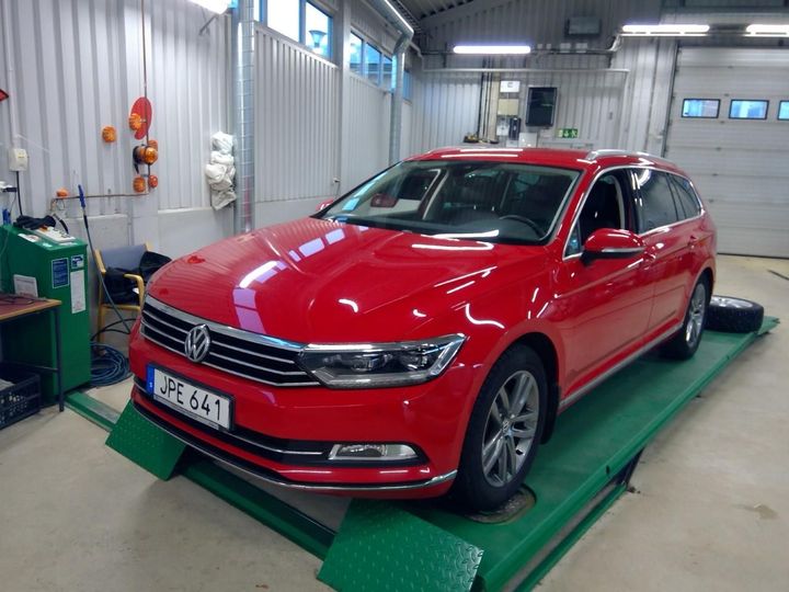 Photo 1 VIN: WVWZZZ3CZJE221248 - VOLKSWAGEN PASSAT 