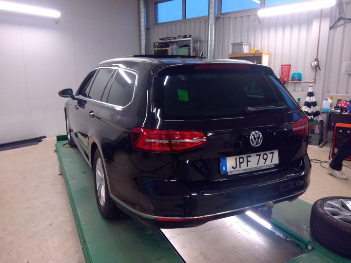 Photo 2 VIN: WVWZZZ3CZJE221604 - VOLKSWAGEN PASSAT 