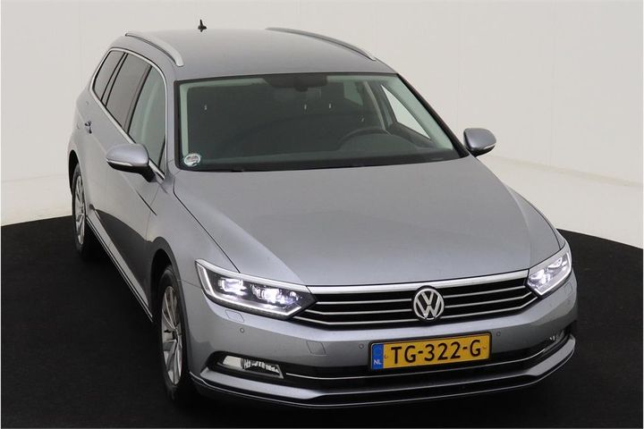 Photo 2 VIN: WVWZZZ3CZJE222731 - VOLKSWAGEN PASSAT 