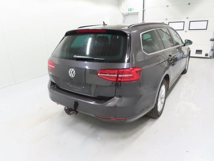 Photo 2 VIN: WVWZZZ3CZJE225132 - VOLKSWAGEN PASSAT 