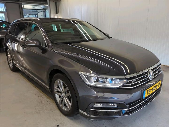 Photo 1 VIN: WVWZZZ3CZJE225390 - VOLKSWAGEN PASSAT 