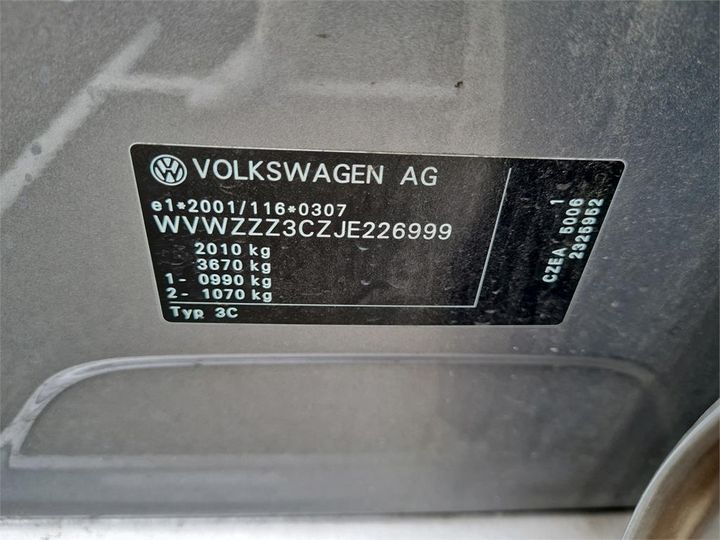 Photo 4 VIN: WVWZZZ3CZJE226999 - VOLKSWAGEN PASSAT 