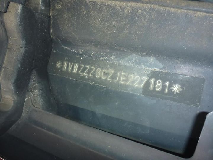 Photo 18 VIN: WVWZZZ3CZJE227181 - VOLKSWAGEN PASSAT 