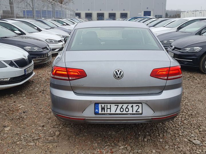 Photo 10 VIN: WVWZZZ3CZJE231282 - VOLKSWAGEN PASSAT 