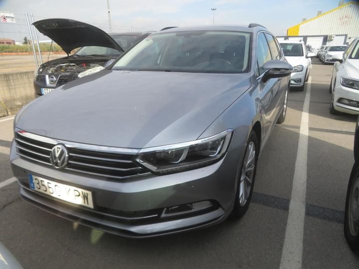 Photo 1 VIN: WVWZZZ3CZJE232724 - VOLKSWAGEN PASSAT 