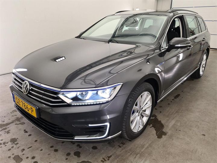 Photo 0 VIN: WVWZZZ3CZJE233016 - VOLKSWAGEN PASSAT 