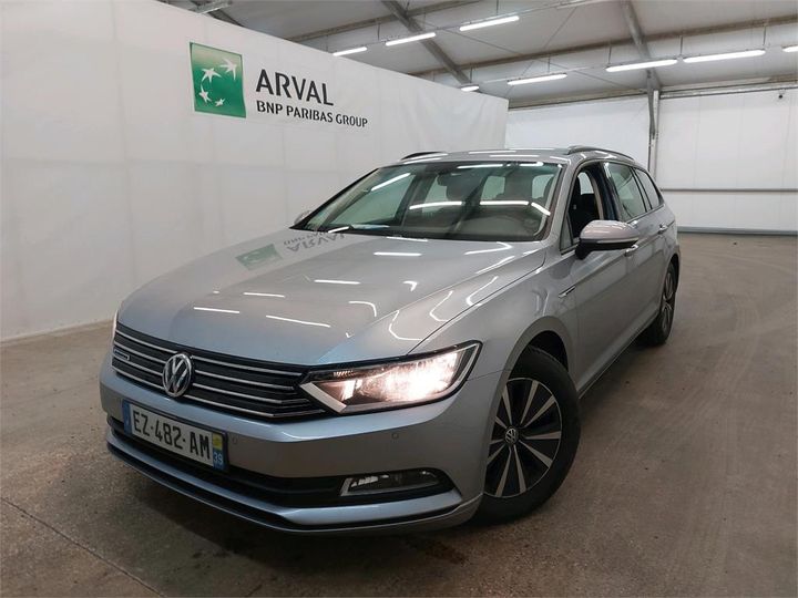 Photo 1 VIN: WVWZZZ3CZJE233749 - VOLKSWAGEN PASSAT 