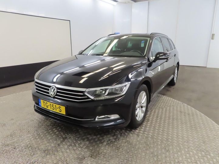 Photo 1 VIN: WVWZZZ3CZJE233899 - VOLKSWAGEN PASSAT 