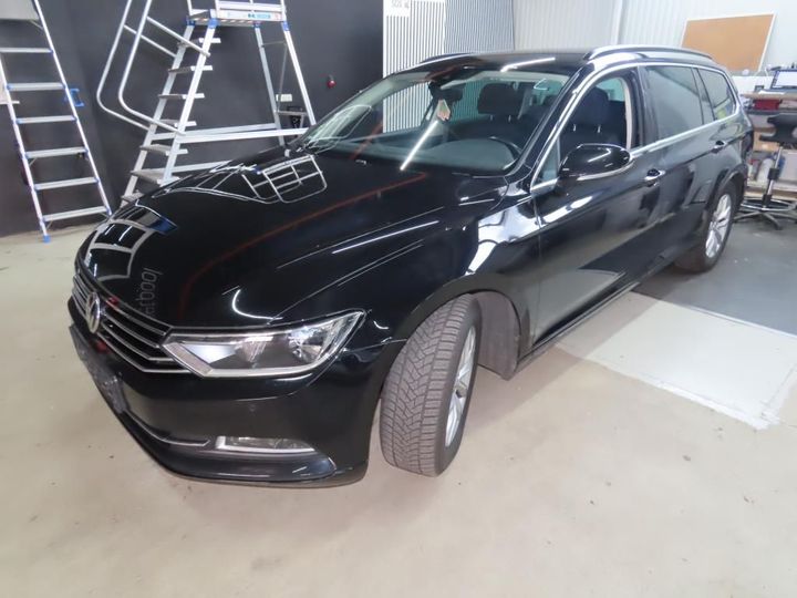 Photo 1 VIN: WVWZZZ3CZJE240162 - VOLKSWAGEN PASSAT 