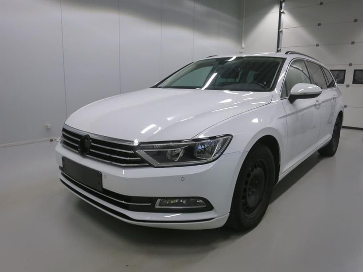 Photo 1 VIN: WVWZZZ3CZJE243203 - VOLKSWAGEN PASSAT 