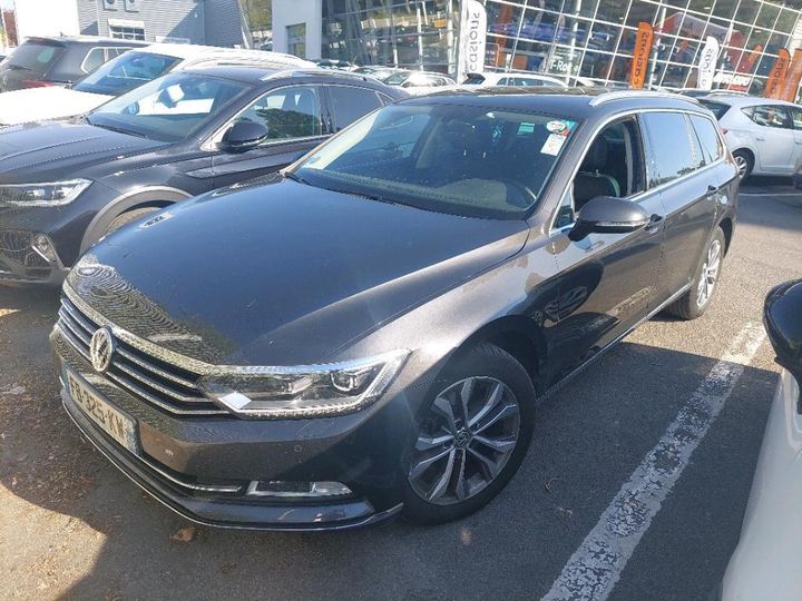 Photo 1 VIN: WVWZZZ3CZJE246192 - VOLKSWAGEN PASSAT 