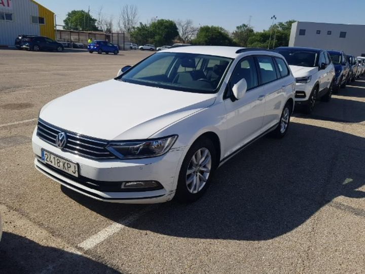 Photo 1 VIN: WVWZZZ3CZJE247228 - VOLKSWAGEN PASSAT 