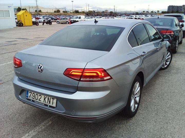 Photo 12 VIN: WVWZZZ3CZJE248997 - VOLKSWAGEN PASSAT 