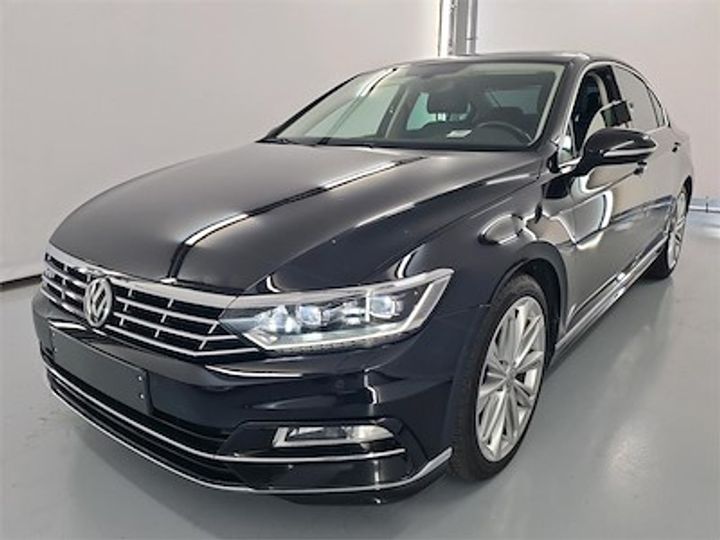 Photo 1 VIN: WVWZZZ3CZJE249330 - VOLKSWAGEN PASSAT 