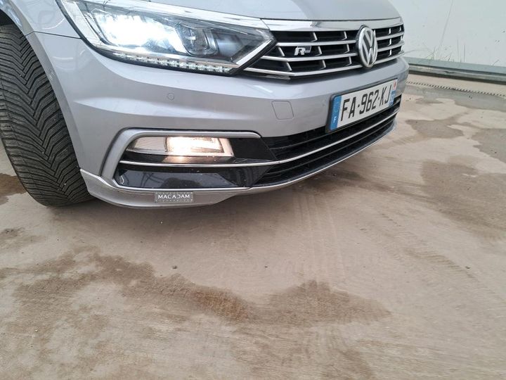 Photo 10 VIN: WVWZZZ3CZJE253039 - VOLKSWAGEN PASSAT 