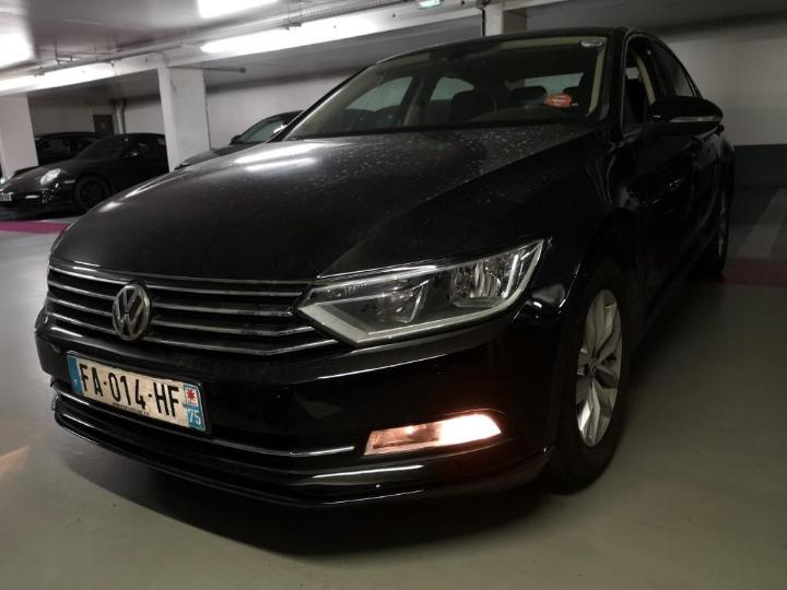 Photo 1 VIN: WVWZZZ3CZJE253196 - VOLKSWAGEN PASSAT 