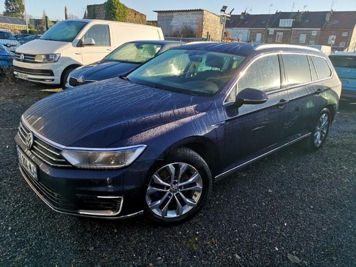 Photo 1 VIN: WVWZZZ3CZJE253586 - VOLKSWAGEN PASSAT 