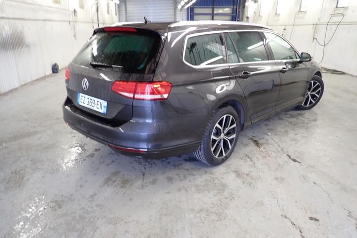 Photo 2 VIN: WVWZZZ3CZJE254451 - VOLKSWAGEN PASSAT 