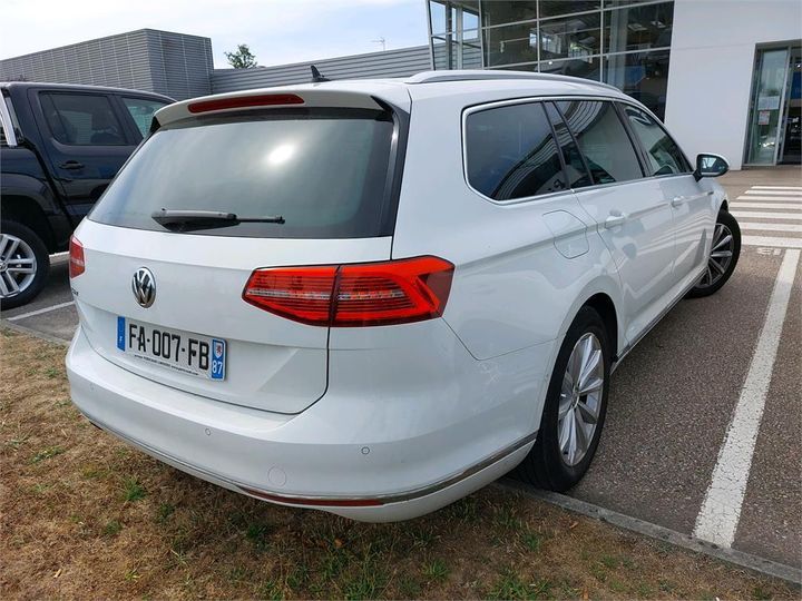 Photo 2 VIN: WVWZZZ3CZJE255360 - VOLKSWAGEN PASSAT 