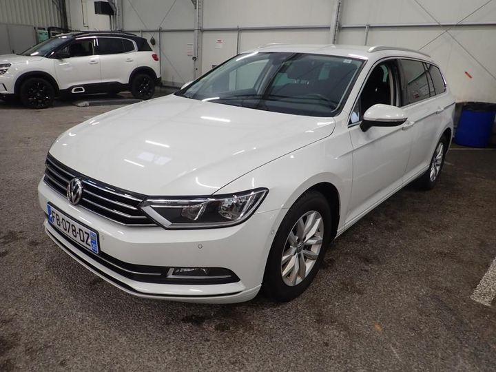 Photo 1 VIN: WVWZZZ3CZJE255707 - VOLKSWAGEN PASSAT 