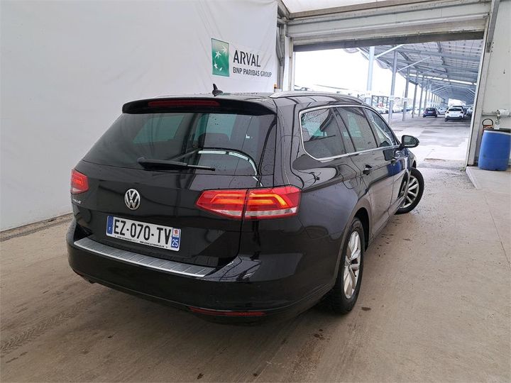 Photo 2 VIN: WVWZZZ3CZJE255988 - VOLKSWAGEN PASSAT 