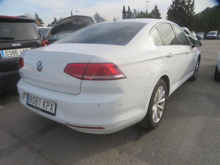 Photo 2 VIN: WVWZZZ3CZJE260979 - VOLKSWAGEN PASSAT 