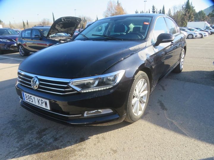 Photo 1 VIN: WVWZZZ3CZJE261738 - VOLKSWAGEN PASSAT 