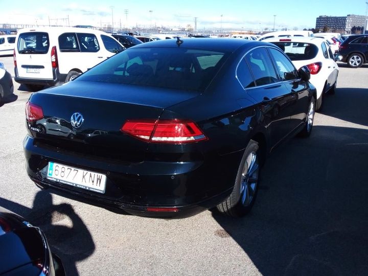 Photo 2 VIN: WVWZZZ3CZJE261781 - VOLKSWAGEN PASSAT 