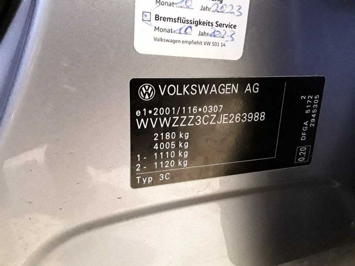 Photo 12 VIN: WVWZZZ3CZJE263988 - VOLKSWAGEN PASSAT 