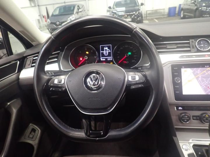 Photo 10 VIN: WVWZZZ3CZJP008723 - VOLKSWAGEN PASSAT 