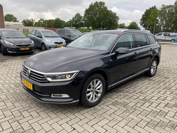 Photo 1 VIN: WVWZZZ3CZJP011956 - VOLKSWAGEN PASSAT 