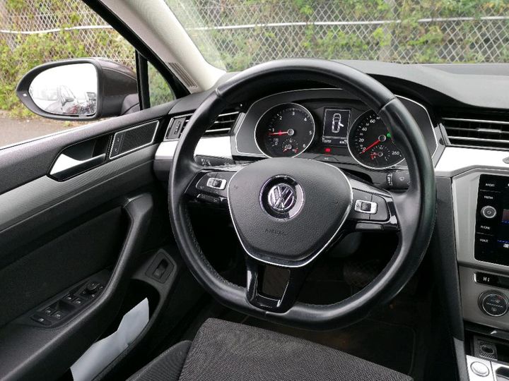 Photo 5 VIN: WVWZZZ3CZJP012518 - VOLKSWAGEN PASSAT 