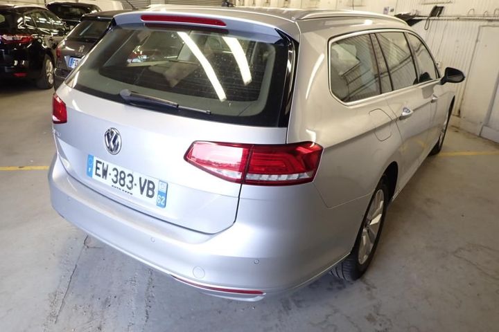 Photo 2 VIN: WVWZZZ3CZJP012979 - VOLKSWAGEN PASSAT 