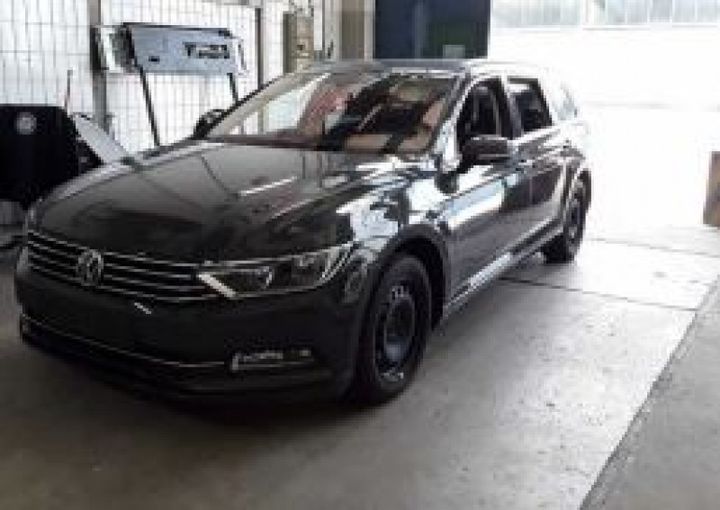 Photo 1 VIN: WVWZZZ3CZJP014081 - VOLKSWAGEN PASSAT 