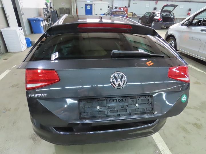 Photo 30 VIN: WVWZZZ3CZJP015188 - VOLKSWAGEN PASSAT 