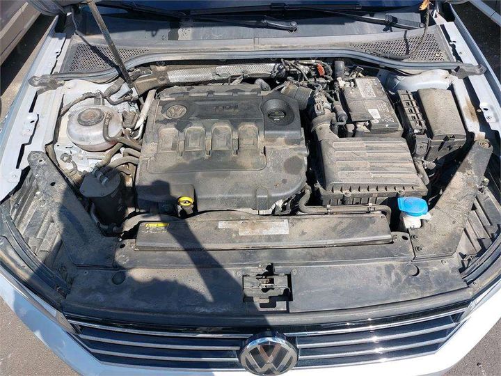 Photo 27 VIN: WVWZZZ3CZJP019894 - VOLKSWAGEN PASSAT 