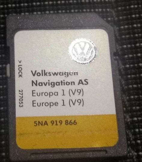 Photo 8 VIN: WVWZZZ3CZKE018615 - VOLKSWAGEN PASSAT 