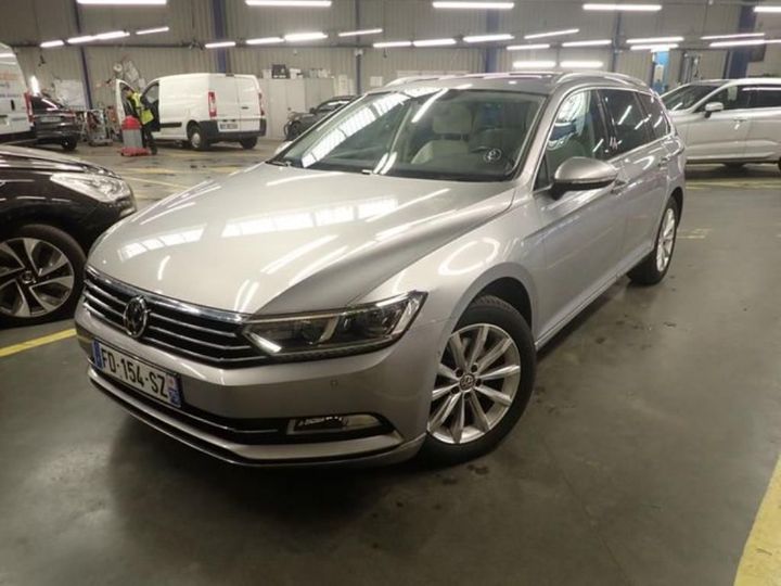 Photo 1 VIN: WVWZZZ3CZKE052700 - VOLKSWAGEN PASSAT 