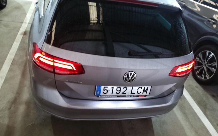 Photo 9 VIN: WVWZZZ3CZKE075186 - VOLKSWAGEN PASSAT 