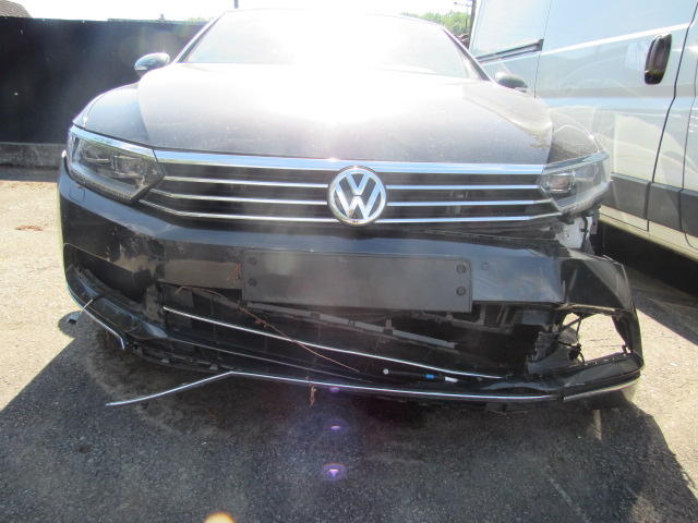 Photo 11 VIN: WVWZZZ3CZKE085957 - VOLKSWAGEN PASSAT 