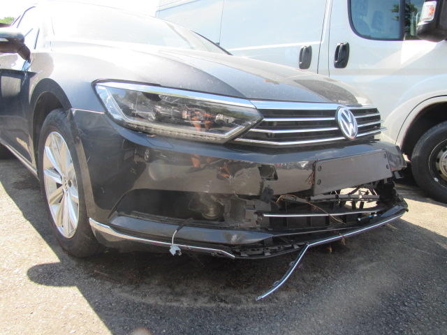 Photo 13 VIN: WVWZZZ3CZKE085957 - VOLKSWAGEN PASSAT 