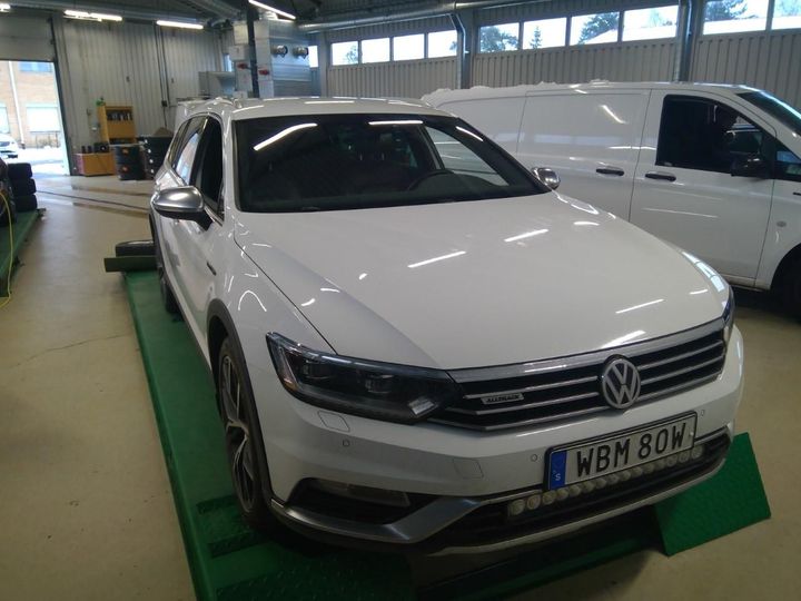 Photo 1 VIN: WVWZZZ3CZKE093812 - VOLKSWAGEN PASSAT 